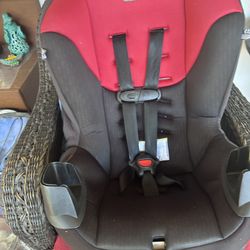 CAR SEAT 