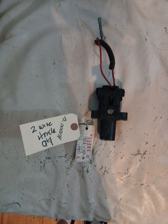 04 Honda CBR 1000 RR 2-wire OEM Ignition With Key