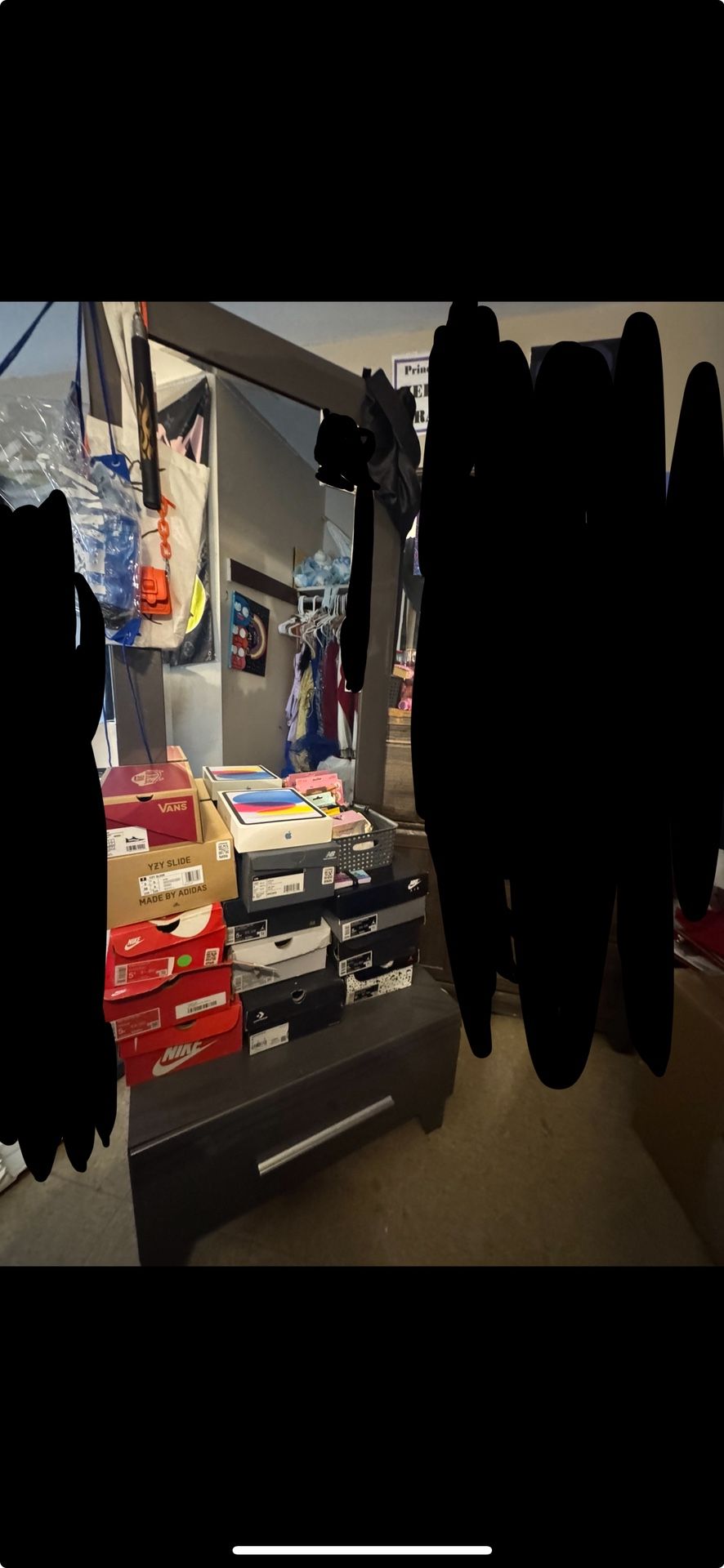 mirror and drawer 