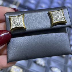 Square Natural Diamond Gold Screwback Earrings Studs