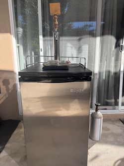 Kegerator (EdgeStar 5.6 CU FT)