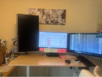 Stand up Desk station and monitors *3