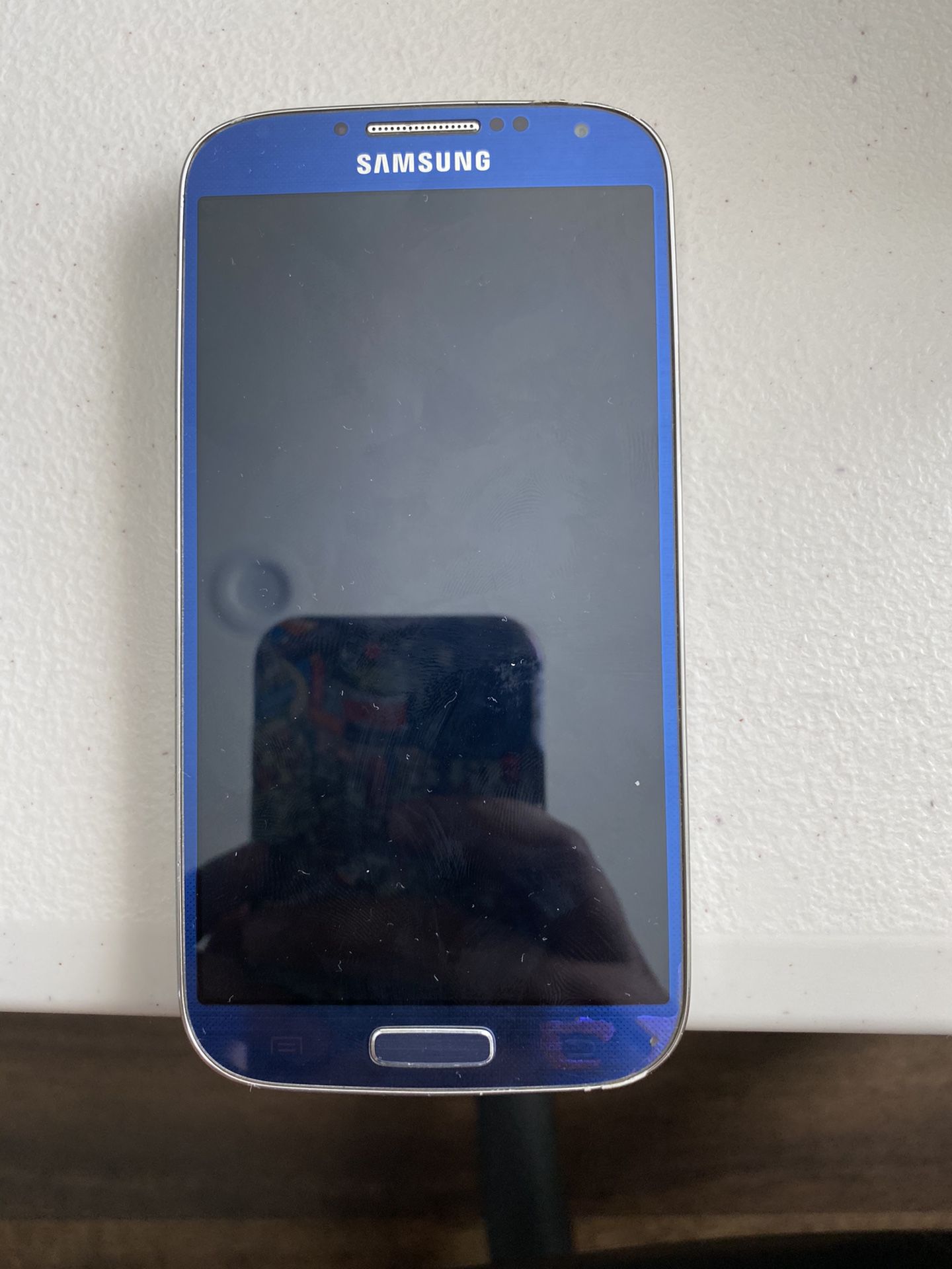 Unlocked Samsung Galaxy S4 Blue