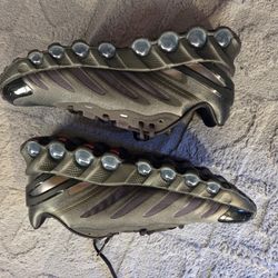 Mens Size  9.5  ( Says 10.5 But Runs Small)  Nike Airmax 