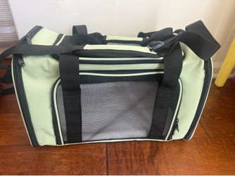 Pet carrier