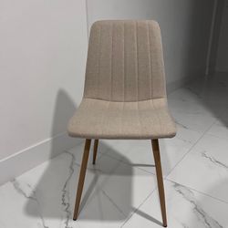 4 Chairs ( ONLY THE CHAIRS)