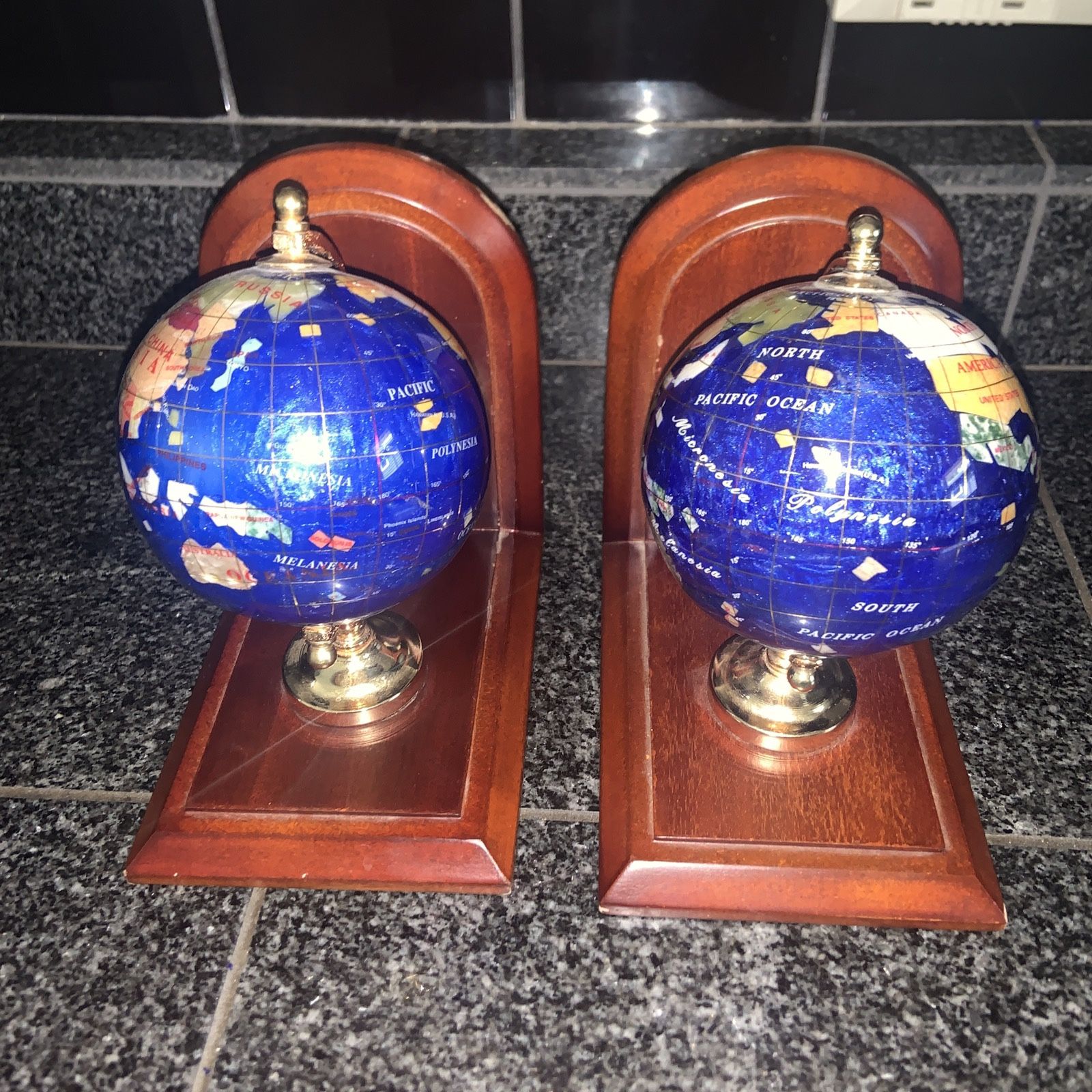 Vintage World Wooden Globe Bookends