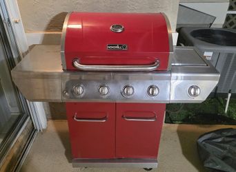 Nexgrill 4 Burner propane Gas Grill With Side Burner