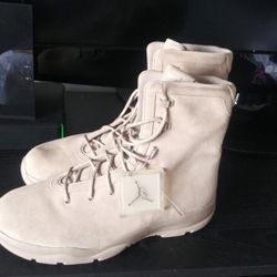 Jordan's combat boot male size 13