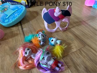 LITTLE PONY toys