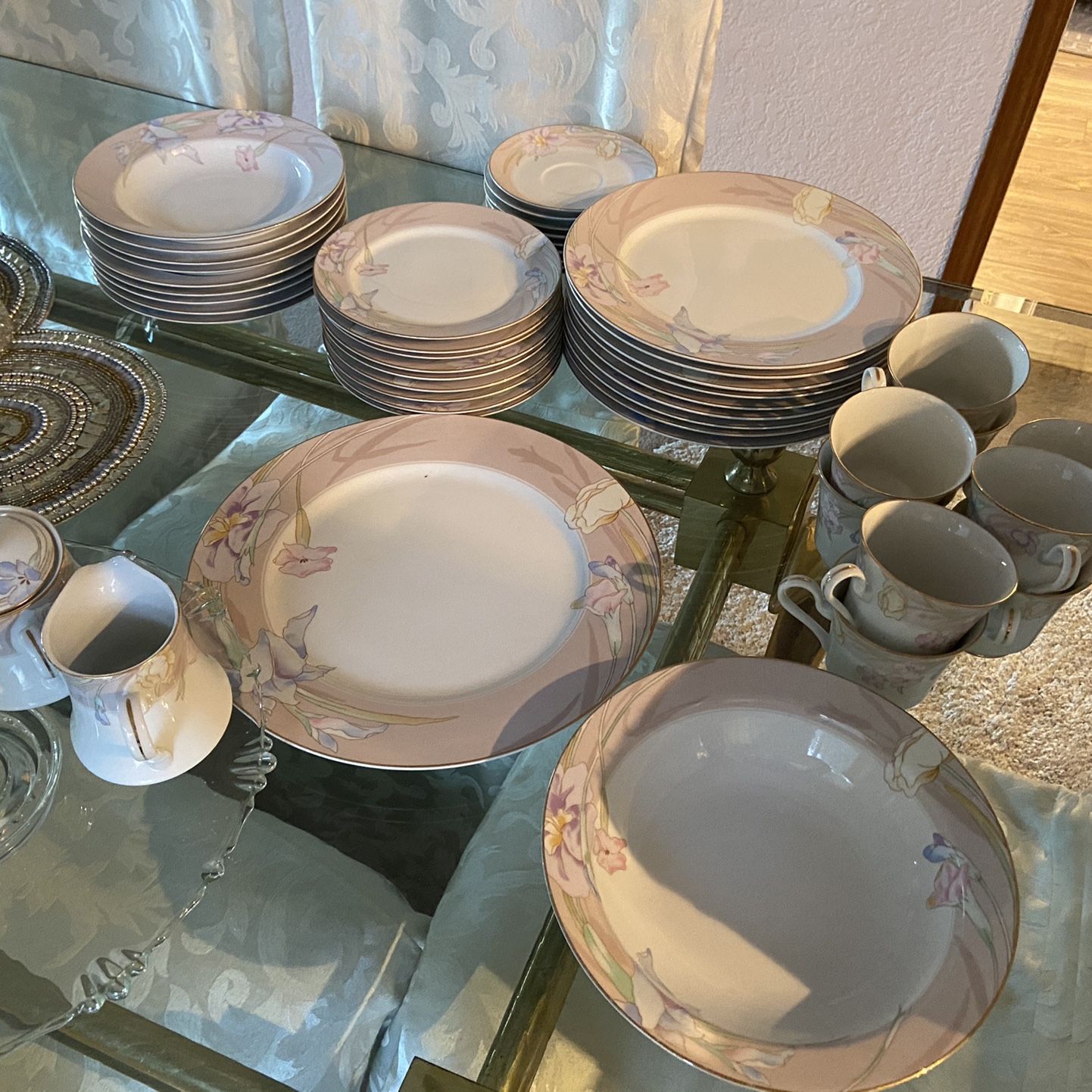 Mikasa Fine China. Service for 9