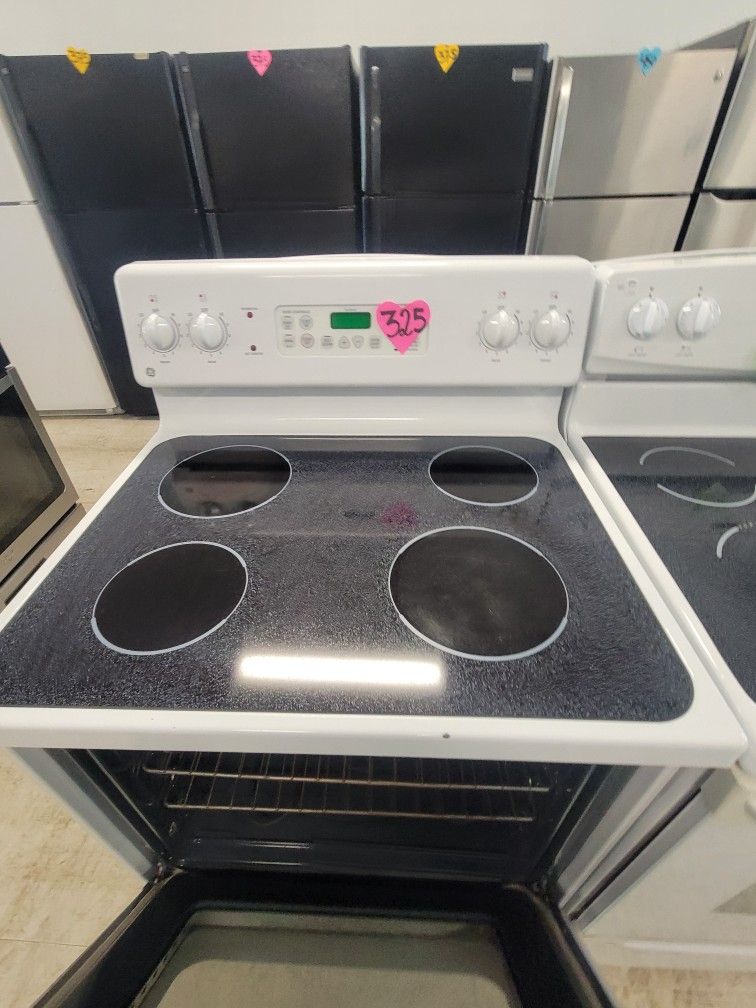 Electric Stove Used In Good Condition With 90days Warranty