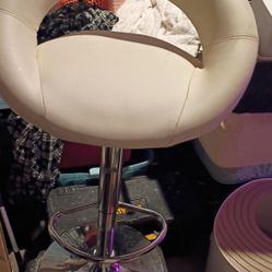 White Faux Leather Seat Bar Stool 