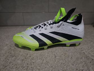 Adidas Predator Football Cleats 8.5