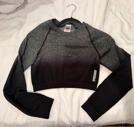 Gymshark Adapt Ombré Seamless Black Gray Long Sleeve Crop Top (1) + Vital Seamless Long Sleeve Cropped Top (3)