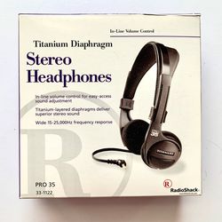 NEVER USED Pro 35 stereo Headphones 