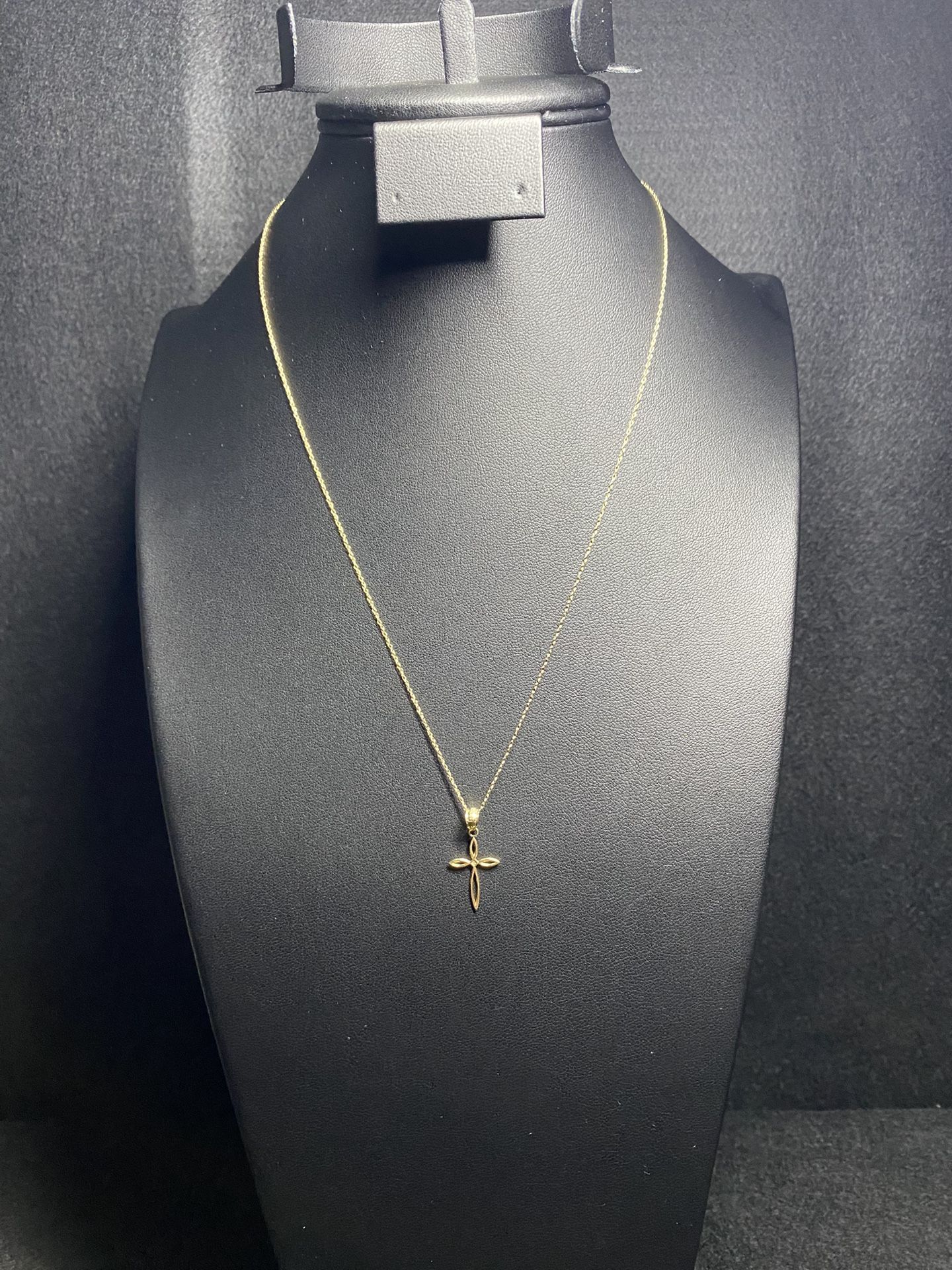 10k Gold Rope Necklace & Cross Pendant