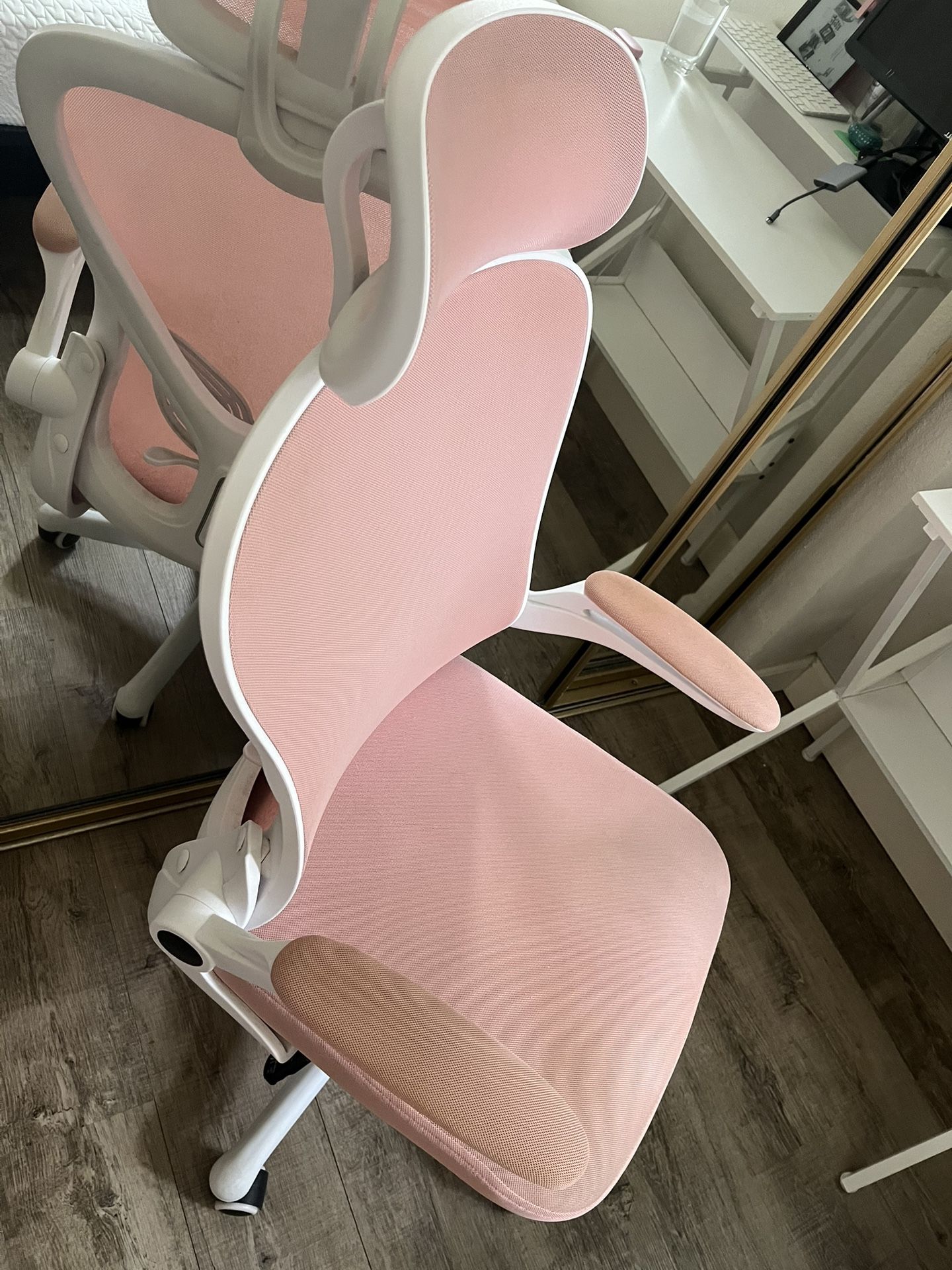 Pink desk chair