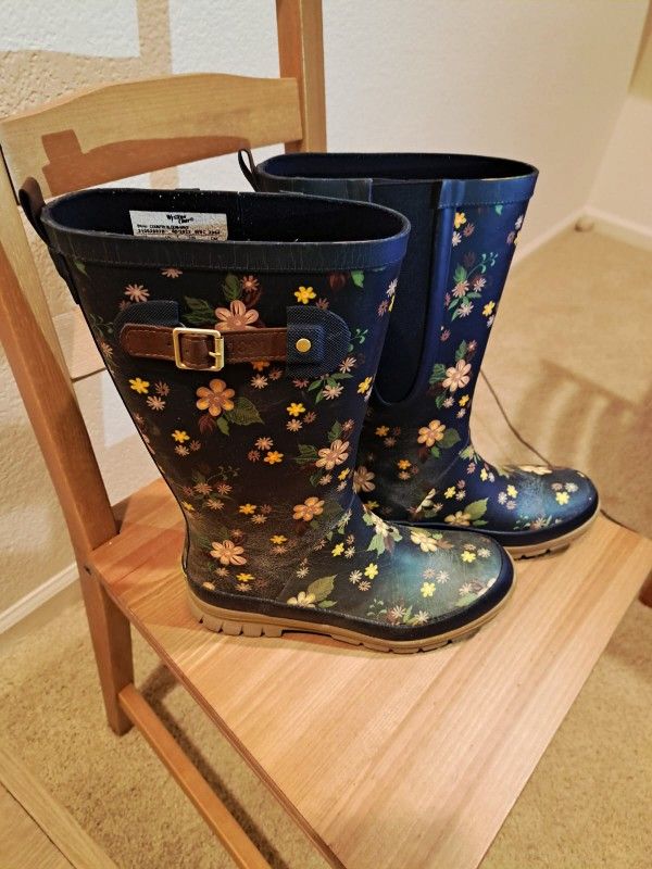 Rain Boots – Like New (Worn Once)