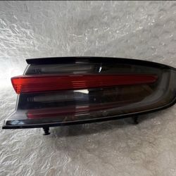 2019-2020-2021-2022-2023-2024-2025 Porsche Macan Right Passenger RH Side Tail Light OEM INS QLTY