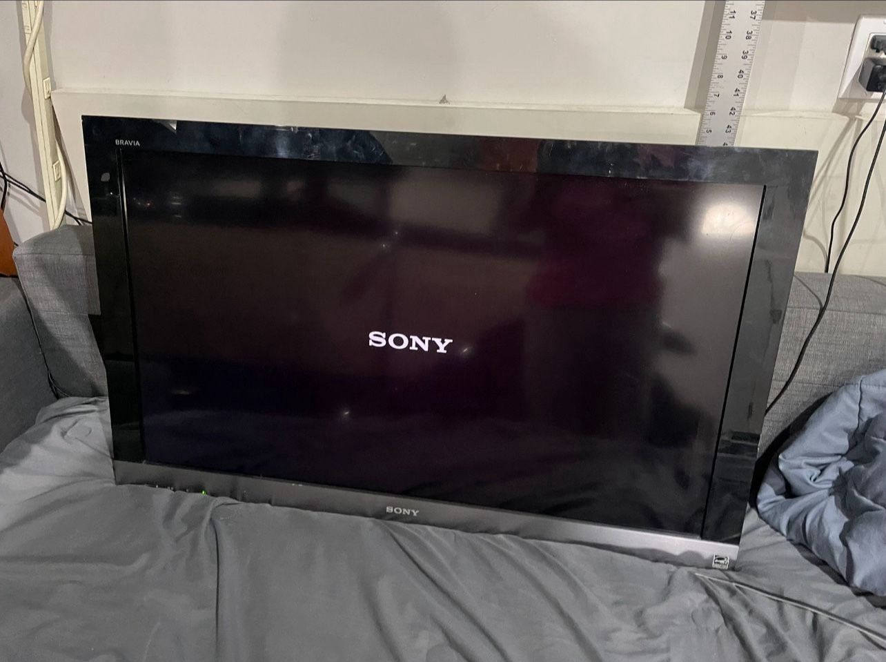 Sony TV KDL-40EX500 40" BRAVIA® 1080p LCD HDTV with 120Hz blur reduction