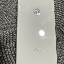 iPhone 8 Plus