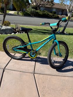 20” / 20 inch Specialized Rip Rock Bicycle