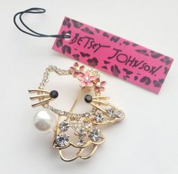 BETSEY JOHNSON "HELLO KITTY ANGEL!" SUPER PRETTY HELLO KITTY BROOCH NEW!