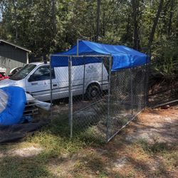 Dog Kennel With Tarp Roof
