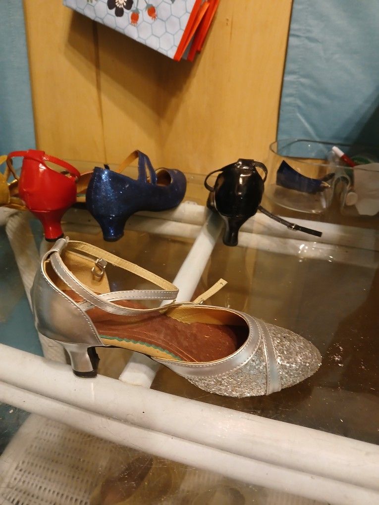 Dance Shoes Size 7