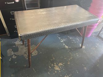 Desk/Table