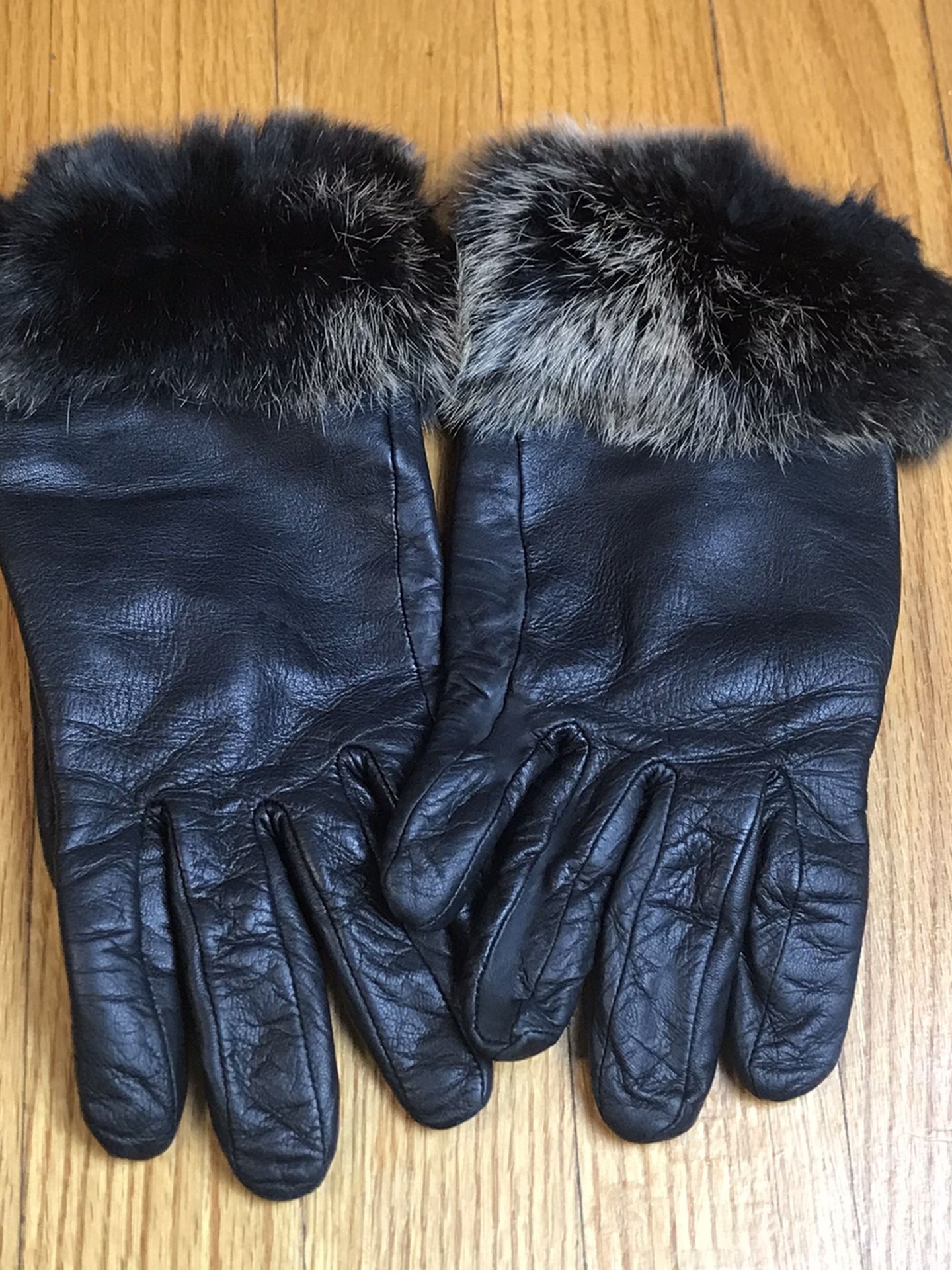 Mercer Madison Womens S Gloves Black Genuine Leather Rabbit Fur Trim Thinsulate Pre-Owned Sold as is ( see all pictures)