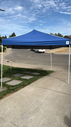 Ez up 10x10 tent shelter