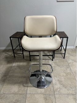 Barstool adjustable height