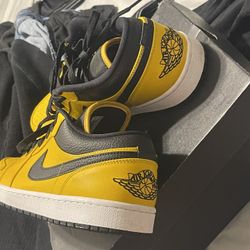 Air Jordan 1 Low