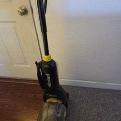 Carpet Cleaner. Bissell Powerbrush