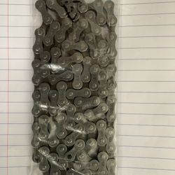 Like New - KMC Chain (108 links)