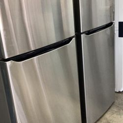 20 Ft.³ Top Freezers