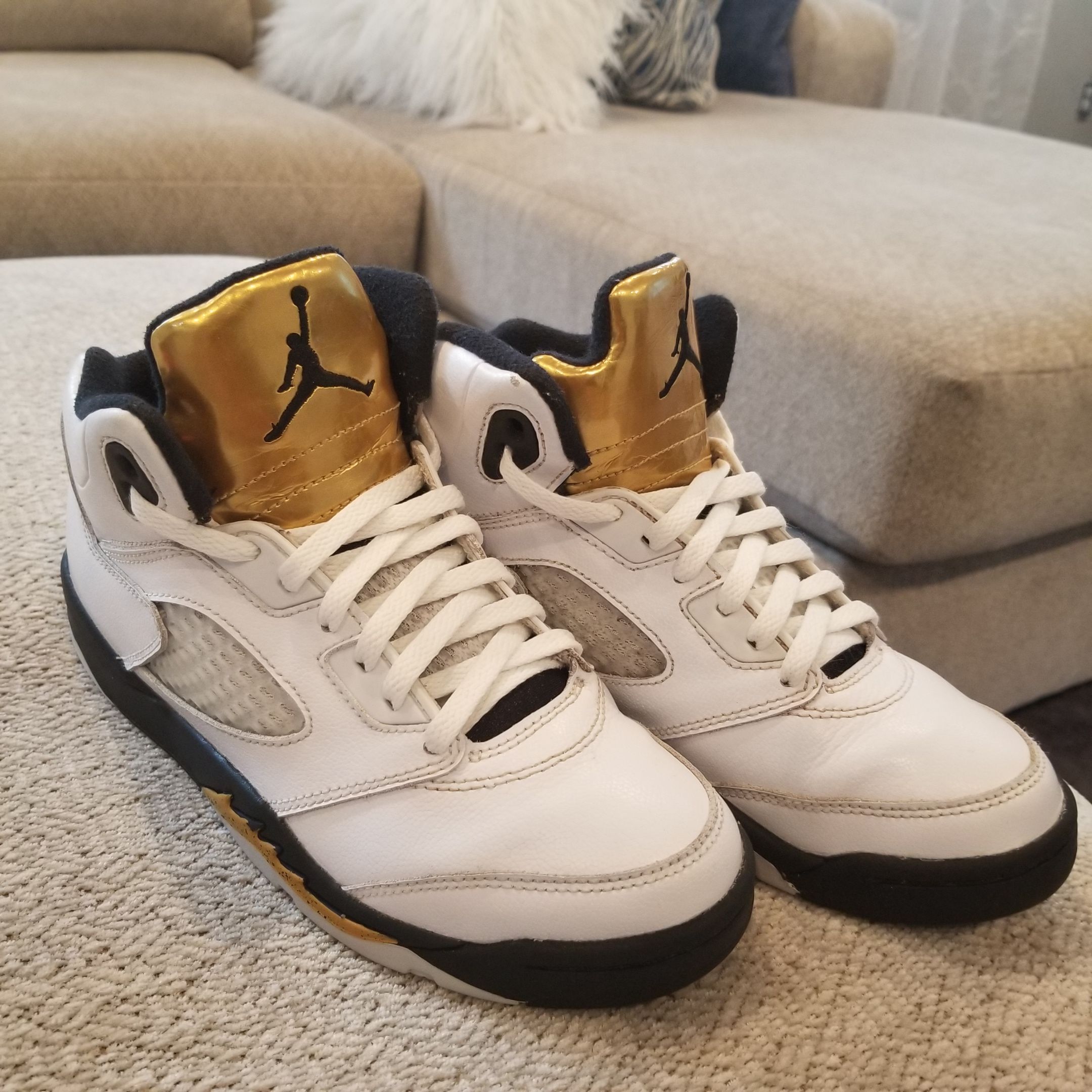 Air Jordan 5 Retro & Gold