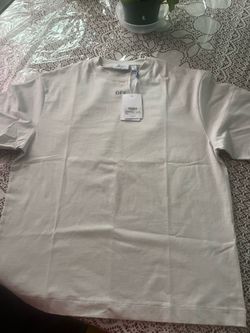 Off-white size M