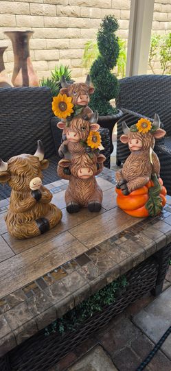 Outdoor decor cows