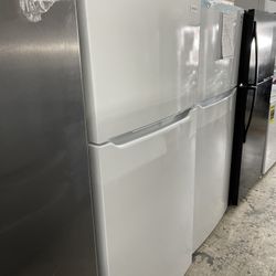 Frigidaire Top And Bottom In White New Open Box 