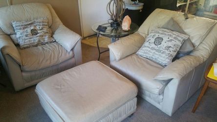 Off White Leather Seat Couches & Ottoman with table