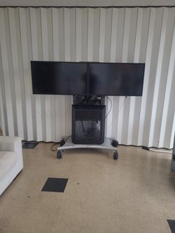 Dual Monitors