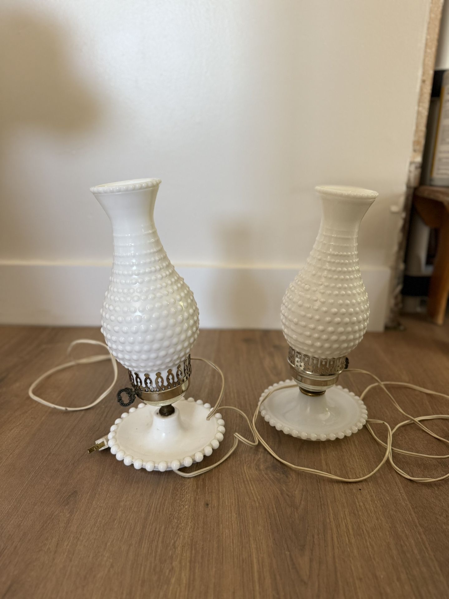 2 Vintage Working Milk Glass Lamps