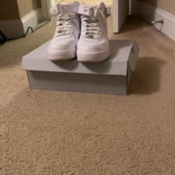 Nike Jordan 1 Mid’s All White 10.5