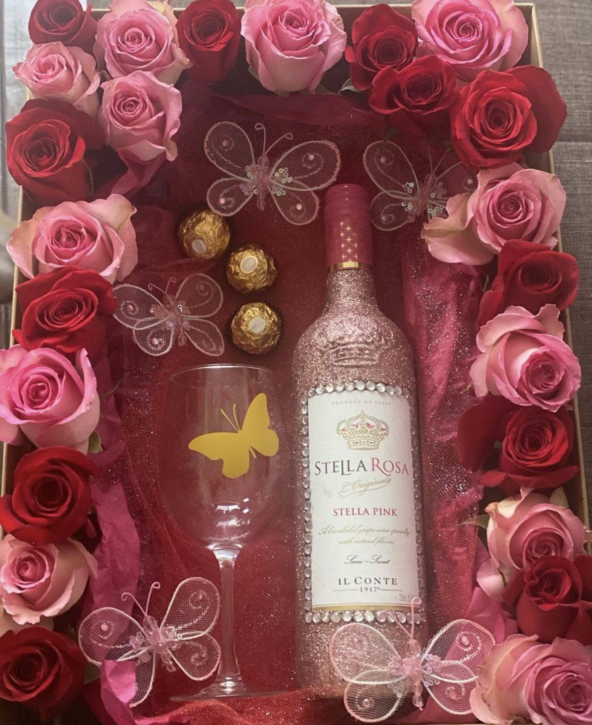 Custom Stella Rose Flower Box