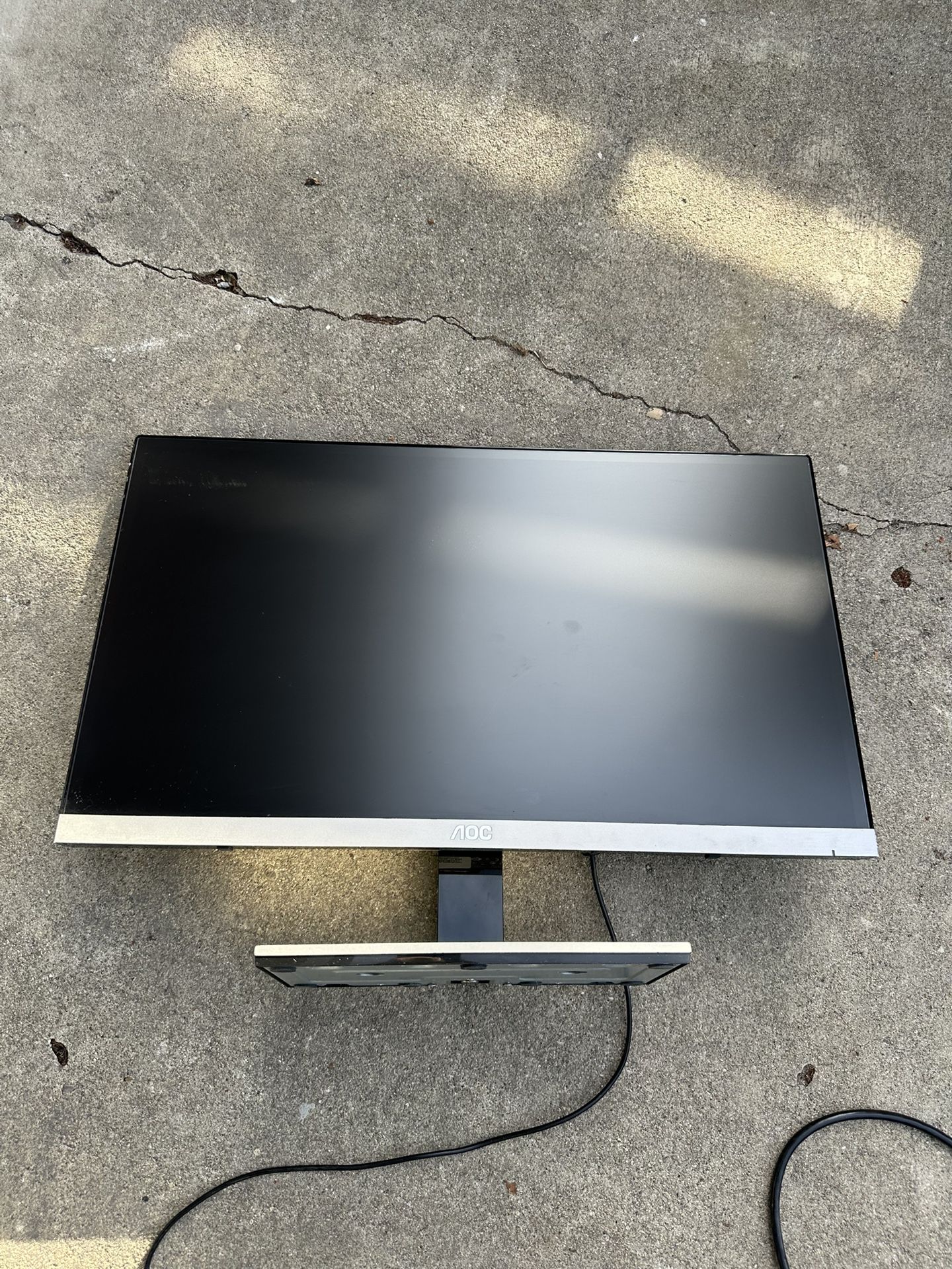AOC 22” 1080p Computer Monitor