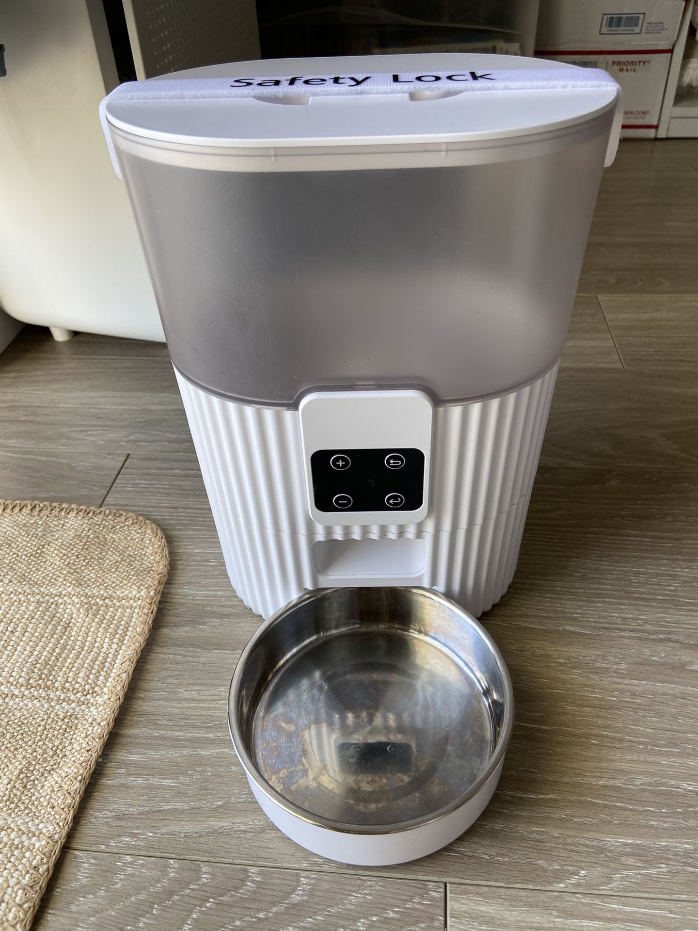 Automatic Cat Feeder