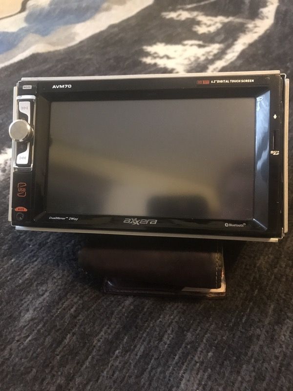 Axxera avm 70 6.2 mechless receiver with built Bluetooth and dual